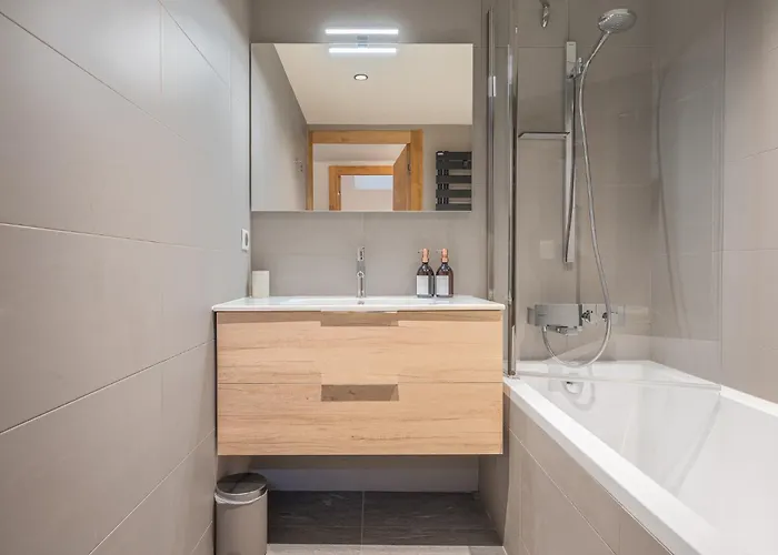 Apartament Senna - Center Spacious & Modern *